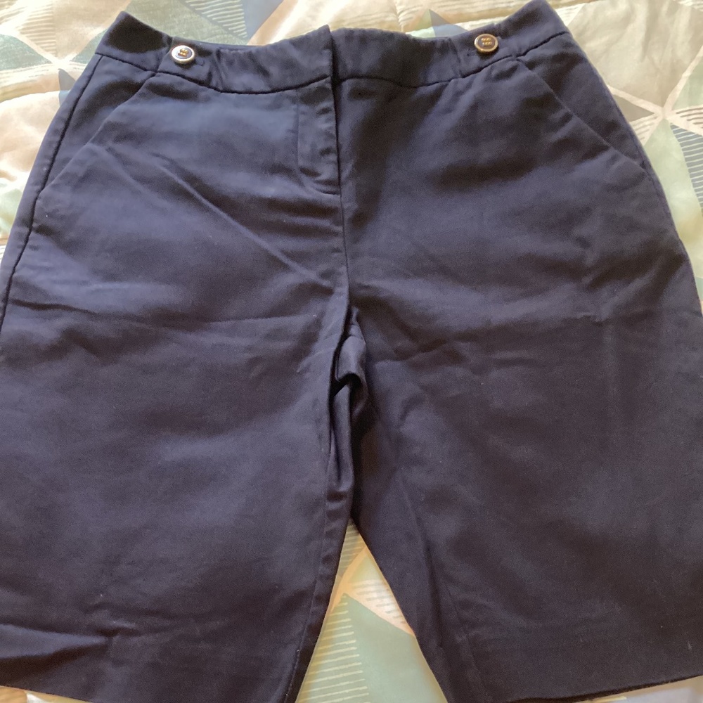 NWOT Dana Buchman deep navy bermuda shorts